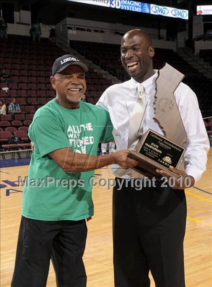 Thumbnail 3 in Lincoln vs. St. Francis (CIF State D2 Award Photos) photogallery.