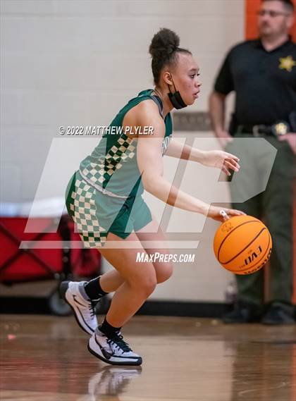 Thumbnail 2 in Terry Sanford vs. Northwood (NCHSAA 3A East Regional Final) photogallery.