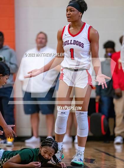 Thumbnail 3 in Terry Sanford vs. Northwood (NCHSAA 3A East Regional Final) photogallery.