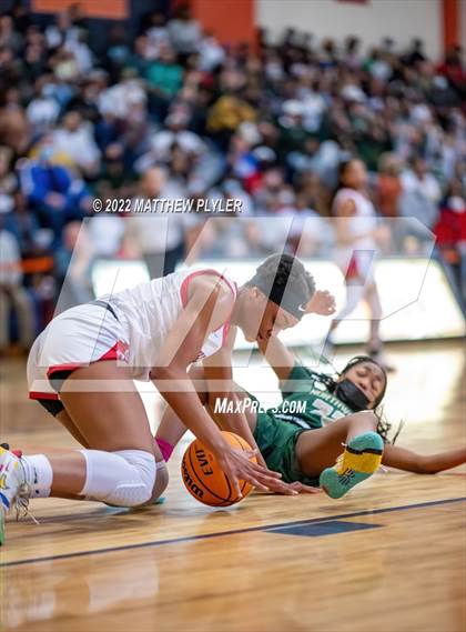 Thumbnail 3 in Terry Sanford vs. Northwood (NCHSAA 3A East Regional Final) photogallery.