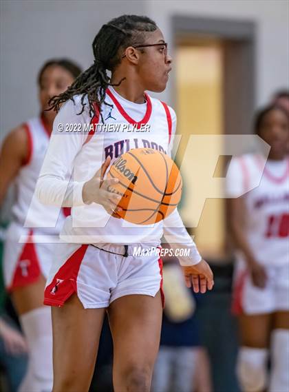 Thumbnail 2 in Terry Sanford vs. Northwood (NCHSAA 3A East Regional Final) photogallery.