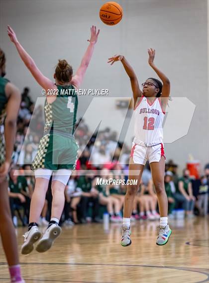 Thumbnail 2 in Terry Sanford vs. Northwood (NCHSAA 3A East Regional Final) photogallery.