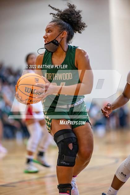 Thumbnail 2 in Terry Sanford vs. Northwood (NCHSAA 3A East Regional Final) photogallery.