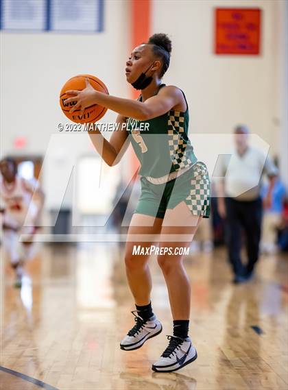 Thumbnail 2 in Terry Sanford vs. Northwood (NCHSAA 3A East Regional Final) photogallery.