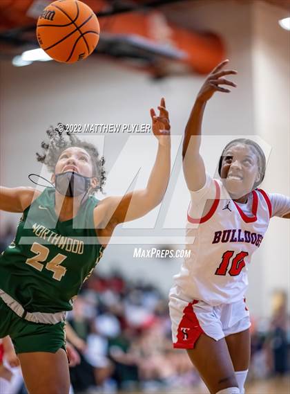 Thumbnail 2 in Terry Sanford vs. Northwood (NCHSAA 3A East Regional Final) photogallery.