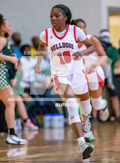Thumbnail 2 in Terry Sanford vs. Northwood (NCHSAA 3A East Regional Final) photogallery.