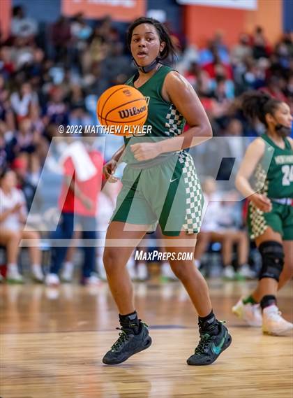 Thumbnail 2 in Terry Sanford vs. Northwood (NCHSAA 3A East Regional Final) photogallery.