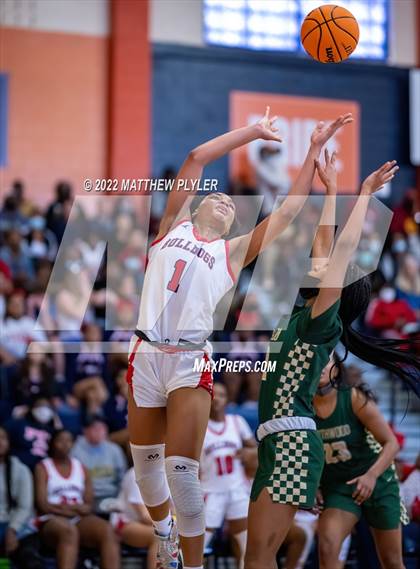 Thumbnail 3 in Terry Sanford vs. Northwood (NCHSAA 3A East Regional Final) photogallery.