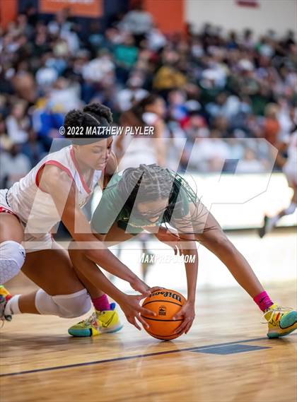 Thumbnail 2 in Terry Sanford vs. Northwood (NCHSAA 3A East Regional Final) photogallery.