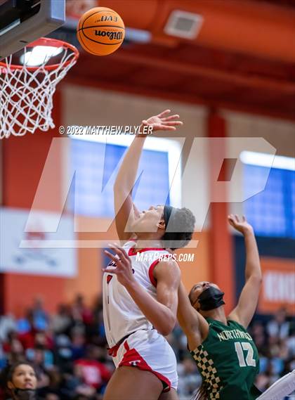 Thumbnail 2 in Terry Sanford vs. Northwood (NCHSAA 3A East Regional Final) photogallery.