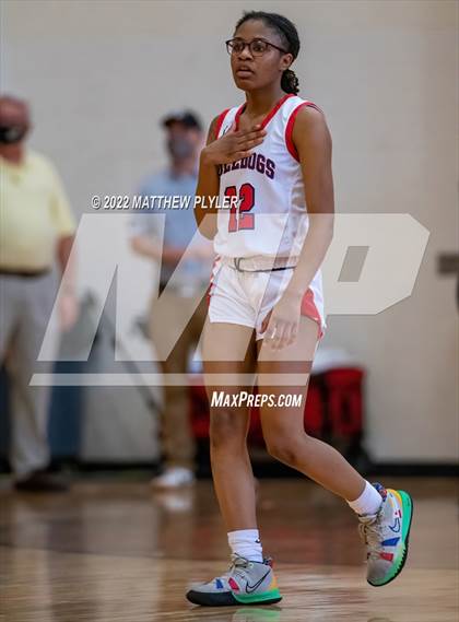 Thumbnail 2 in Terry Sanford vs. Northwood (NCHSAA 3A East Regional Final) photogallery.