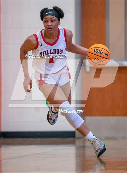 Thumbnail 3 in Terry Sanford vs. Northwood (NCHSAA 3A East Regional Final) photogallery.