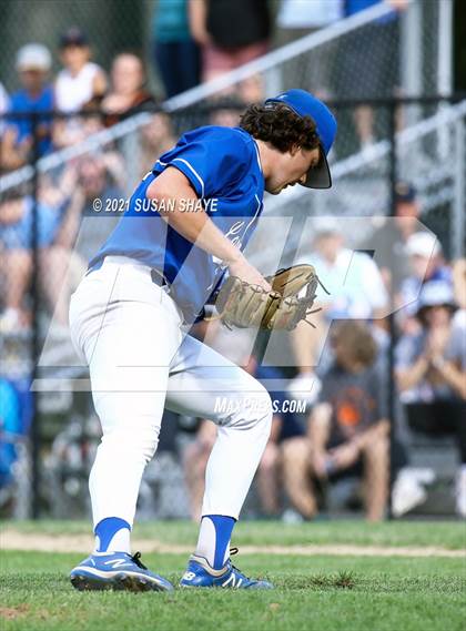Thumbnail 3 in Xaverian Brothers @ Leominster (MIAA Division 1 Final) photogallery.