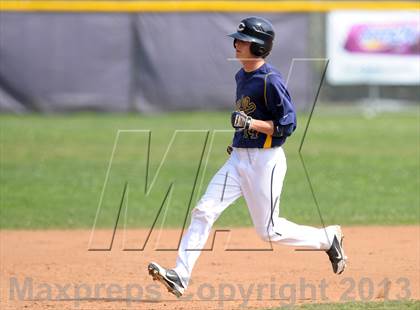 Thumbnail 1 in Summit vs. Carter photogallery.