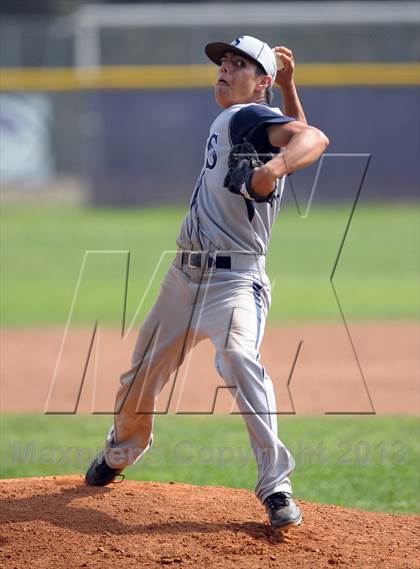 Thumbnail 1 in Summit vs. Carter photogallery.