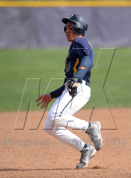 Thumbnail 2 in Summit vs. Carter photogallery.