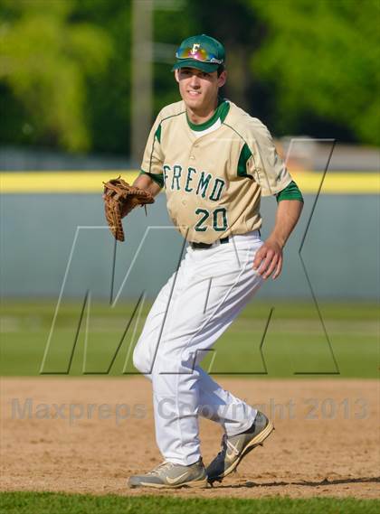 Thumbnail 3 in Fremd v. Libertyville (IHSA Class 4A Sectional Semifinal) photogallery.