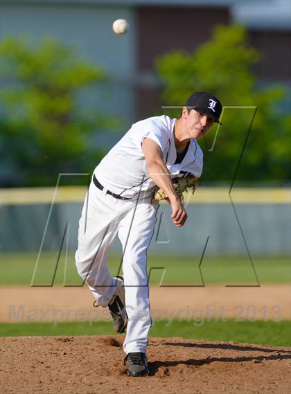 Thumbnail 3 in Fremd v. Libertyville (IHSA Class 4A Sectional Semifinal) photogallery.