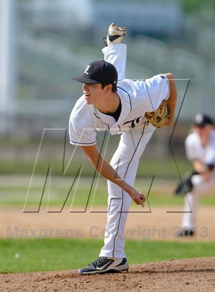 Thumbnail 1 in Fremd v. Libertyville (IHSA Class 4A Sectional Semifinal) photogallery.