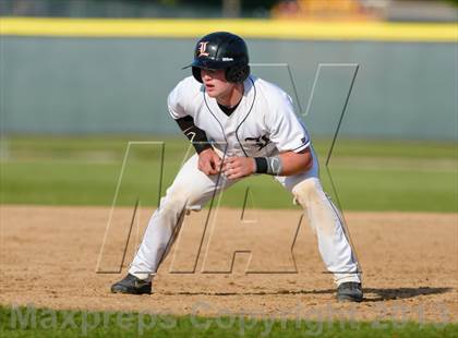 Thumbnail 2 in Fremd v. Libertyville (IHSA Class 4A Sectional Semifinal) photogallery.