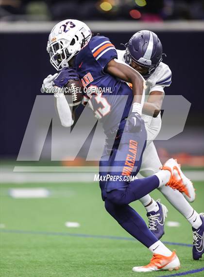 Thumbnail 1 in Lone Star @ Wakeland photogallery.
