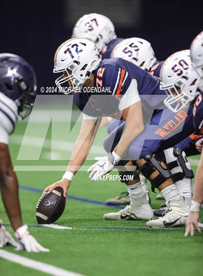 Thumbnail 1 in Lone Star @ Wakeland photogallery.