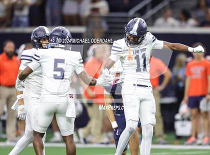 Thumbnail 1 in Lone Star @ Wakeland photogallery.