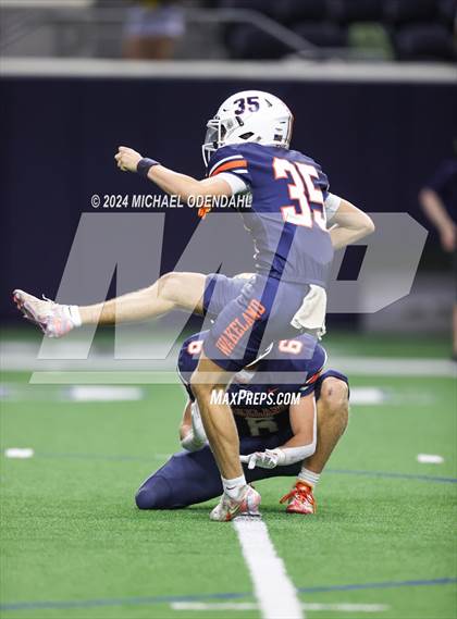Thumbnail 2 in Lone Star @ Wakeland photogallery.