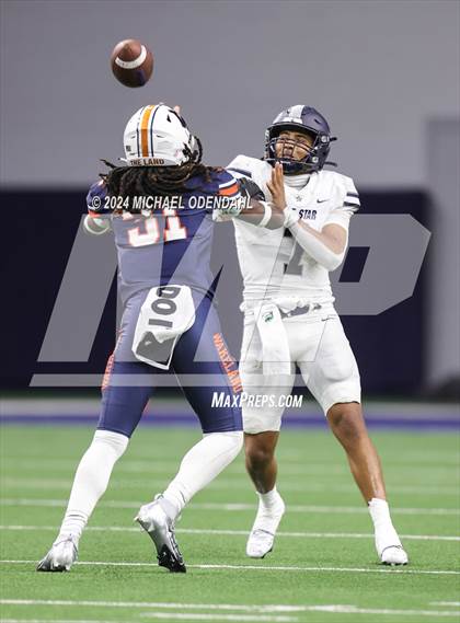 Thumbnail 1 in Lone Star @ Wakeland photogallery.