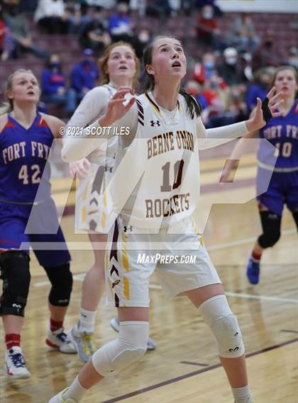 Thumbnail 1 in Berne Union vs. Fort Frye photogallery.