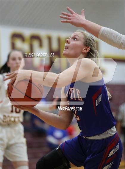 Thumbnail 2 in Berne Union vs. Fort Frye photogallery.
