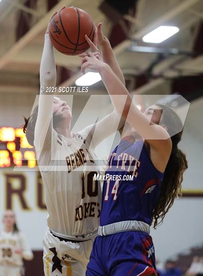 Thumbnail 3 in Berne Union vs. Fort Frye photogallery.