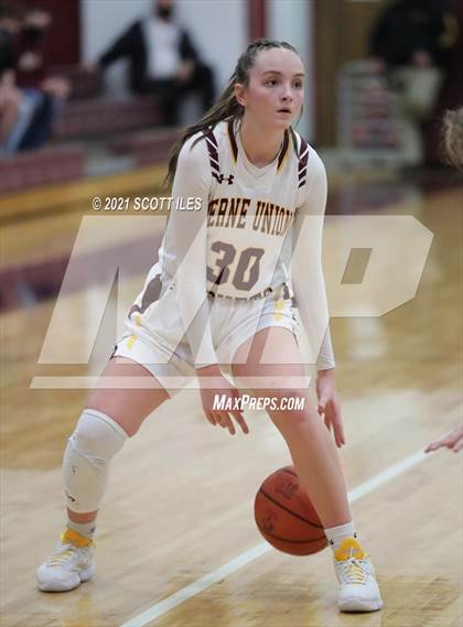 Thumbnail 3 in Berne Union vs. Fort Frye photogallery.