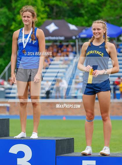 Thumbnail 1 in GIAA 2A Finals (100M & 400M Dash) photogallery.