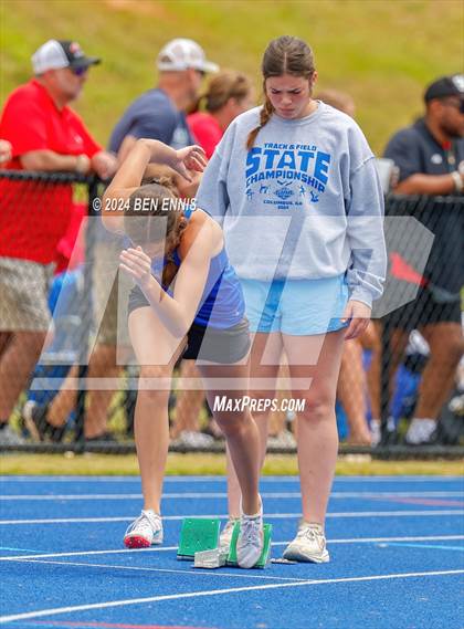 Thumbnail 3 in GIAA 2A Finals (100M & 400M Dash) photogallery.
