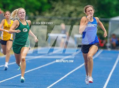 Thumbnail 3 in GIAA 2A Finals (100M & 400M Dash) photogallery.