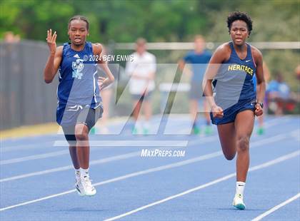 Thumbnail 3 in GIAA 2A Finals (100M & 400M Dash) photogallery.