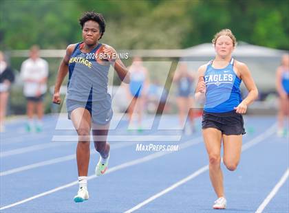 Thumbnail 2 in GIAA 2A Finals (100M & 400M Dash) photogallery.