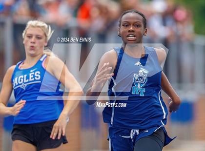 Thumbnail 2 in GIAA 2A Finals (100M & 400M Dash) photogallery.