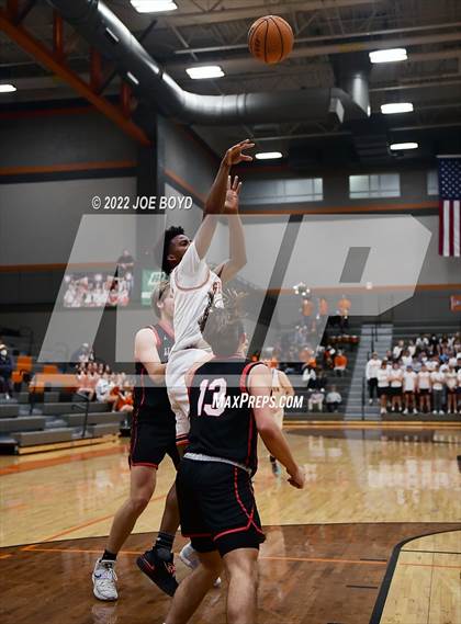 Thumbnail 2 in Albertville @ Grissom photogallery.