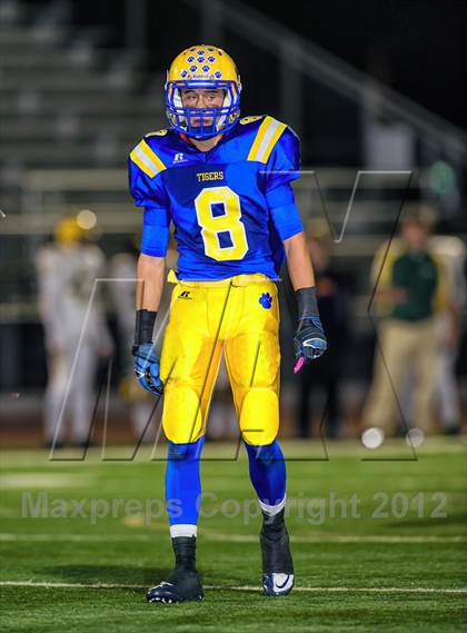 Thumbnail 2 in Valencia vs. Edison (CIF Southwest Playoff Round 2) photogallery.