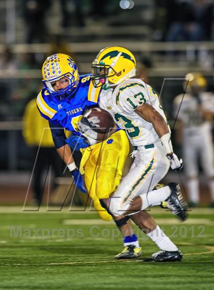 Thumbnail 3 in Valencia vs. Edison (CIF Southwest Playoff Round 2) photogallery.