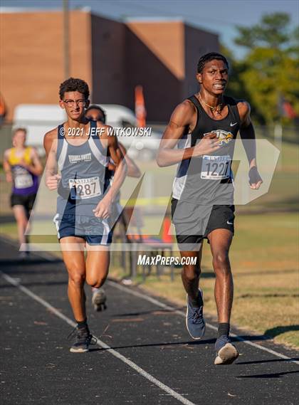 Thumbnail 2 in United 8 Conference Championship photogallery.