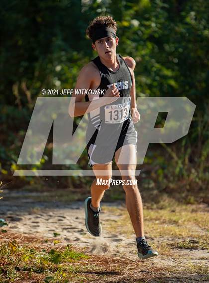 Thumbnail 1 in United 8 Conference Championship photogallery.