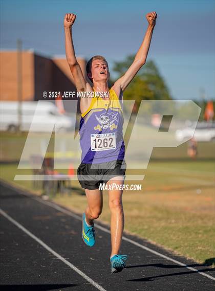 Thumbnail 1 in United 8 Conference Championship photogallery.