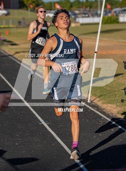Thumbnail 1 in United 8 Conference Championship photogallery.