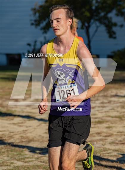 Thumbnail 3 in United 8 Conference Championship photogallery.