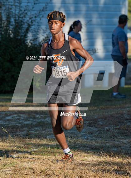 Thumbnail 3 in United 8 Conference Championship photogallery.