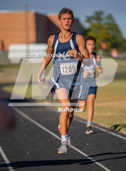 Thumbnail 1 in United 8 Conference Championship photogallery.