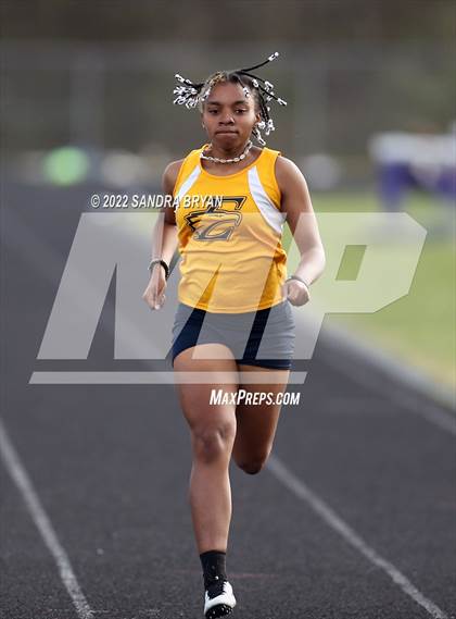 Thumbnail 3 in Porter Ridge High School Track Meet photogallery.